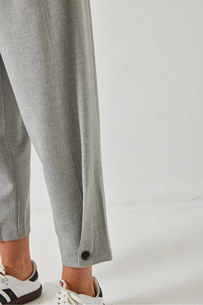 Bianco Lucci Női lábgombos részletes vászon textúrájú nadrág 60251262