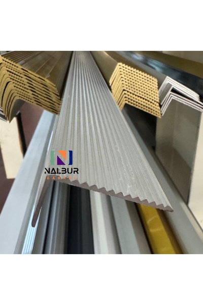 Nalbur Bakkal 40×20 200 cm Alüminyum Tırtıklı Merdiven Basamak Profili Boy 2Mt