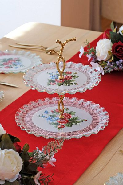 Glore Maudie Gold Gilded 6-Person 26-Piece Cake Set