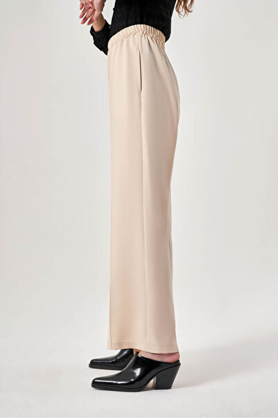 Mizalle Beige Trousers with Stitched Front