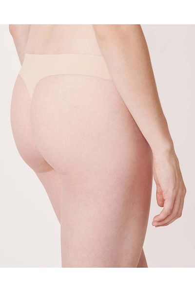 La Vie en Rose Thong Panty