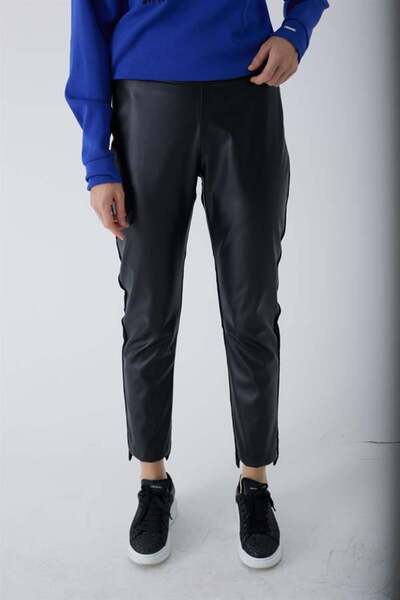 Katre MOODBASIC FRONT LEATHER GARNISH PANTS