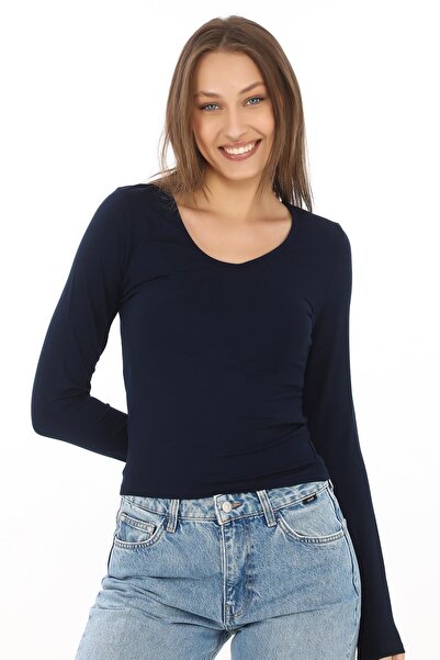 penyebizden تي شيرت بقصة ضيقة ورقبة على شكل حرف V - أزرق داكن