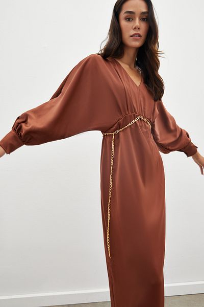 Sateen Rochie din satin cu centura cu lant - MARO