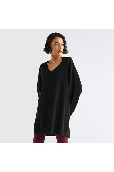 FAV V-neck Sweater with Long Sleeves