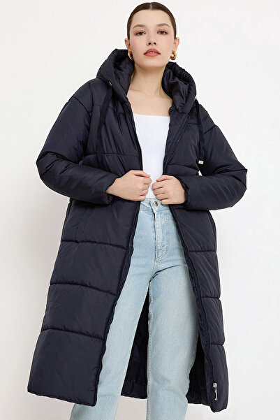 MissKybele İp Büzgülü Kapüşonlu İki Yan Cepli Astarlı Fermuar Kapamalı Diz Altı Midi Boy Şişme Mont