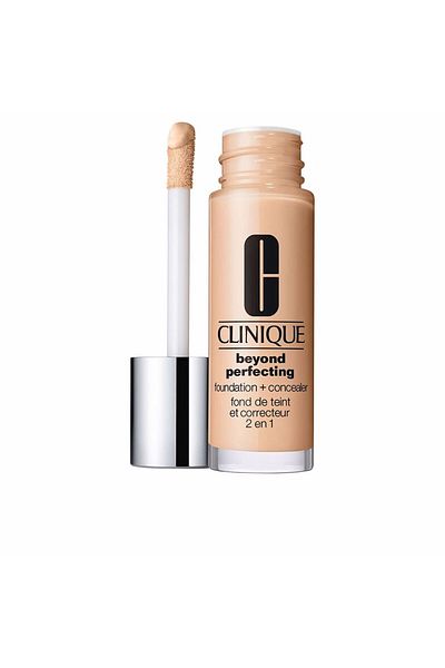Clinique Beyond Perfecting Foundation + Concealer Nr. 4-Creamwhip, 30 ml
