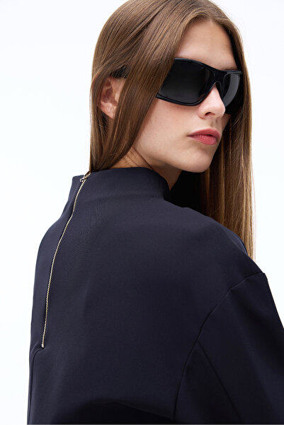 Perspective Animas Slim Fit Κοντό Μήκος Χαμηλό μανίκι Μισό όρθιο γιακά Μαύρη μπλούζα