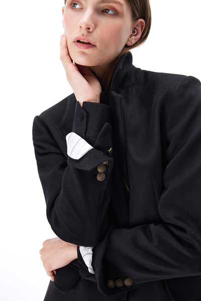 Perspective Sensorial Regular Fit Standard Length Fitted Sleeve Jacket Collar Black Jacket