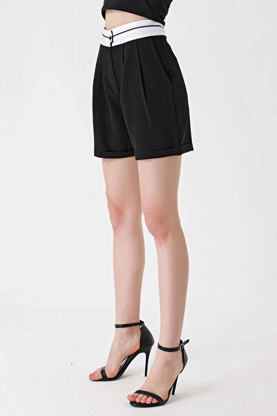 hazelin Women's Black Reverse Belt Detailed High Waist Shorts Hzl24S-Bd 153231