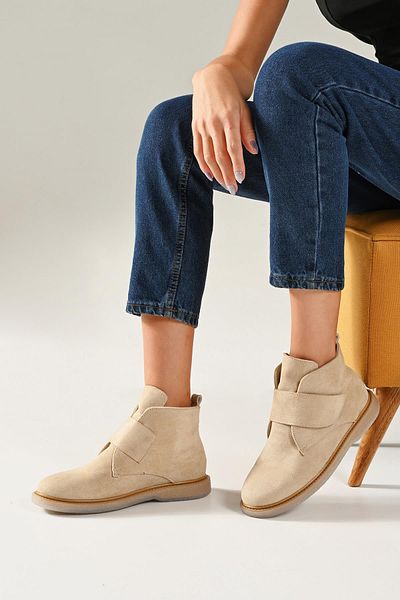 Beyond Γυναικείες Μπότες Μπεζ Hupu Velcro Suede 2cm Byndhpc02