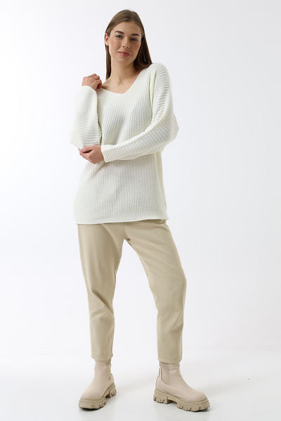 Devinka Women's Bone Oversize Casual V-Neck Knitwear Sweater