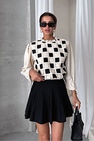 VERYMODA Μπλούζα με λεπτομέρεια από μαύρη δαντέλα σε χρώμα πέτρας |   F1693