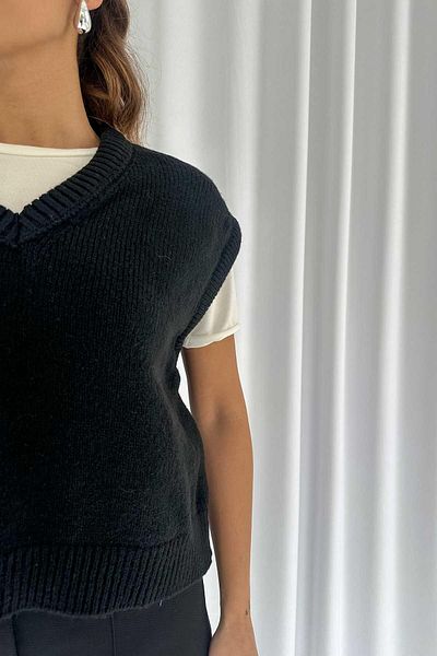 Mine Tan Butik V-Neck Plain Sweater - Black