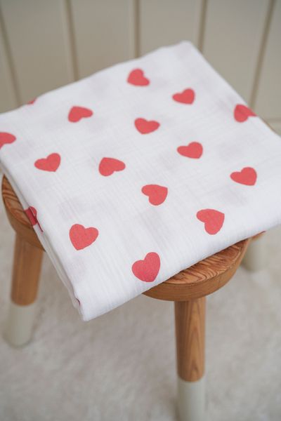Tuğba Kuğu Printed Muslin Fabric |   Red Hearts