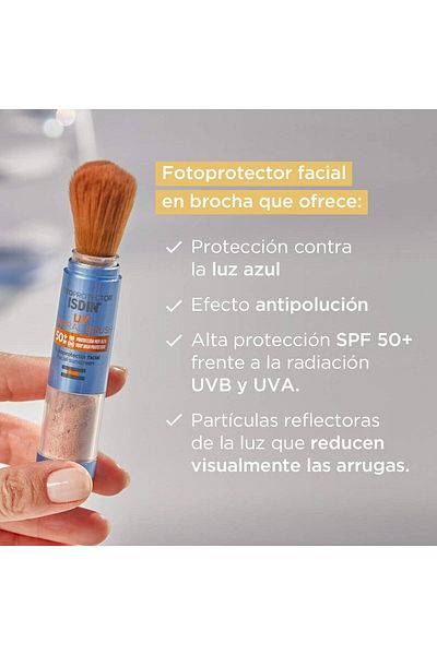 ISDIN - Light Protection SPF50 Mineral Brush