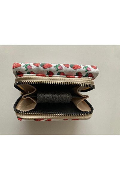 RSTM Women's Medium Wallet with Strawberry Print