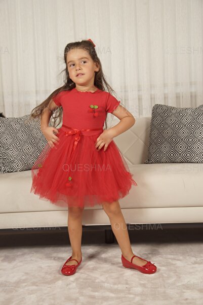 QUESHMA Mobilna haljina za devojčice od tule sa trešnjastim obrubom