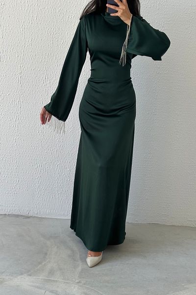 LEYUZE BUTİK Σατέν Μαργαριτάρι: Βραδινό φόρεμα Hijab με λεπτομέρεια αλυσίδας με μανίκια