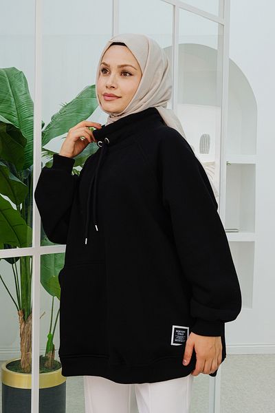 LOCCO Black Sweat - Judge Collar and Pocket Detail