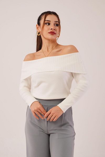 Hipo Trend Regular Cut Madonna Collar White Sweater