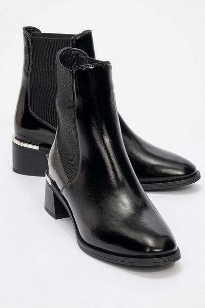 LuviShoes حذاء تشيلسي نسائي من الجلد الطبيعي باللون الأسود اللامع من NEIVA