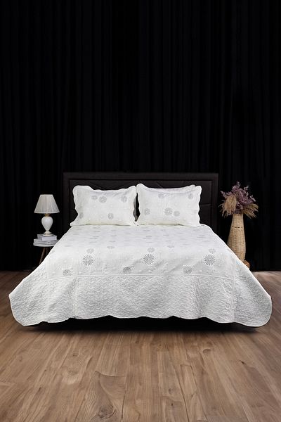 FAVORA Daffodil Embroidered Quilted Double Bedspread - Silver