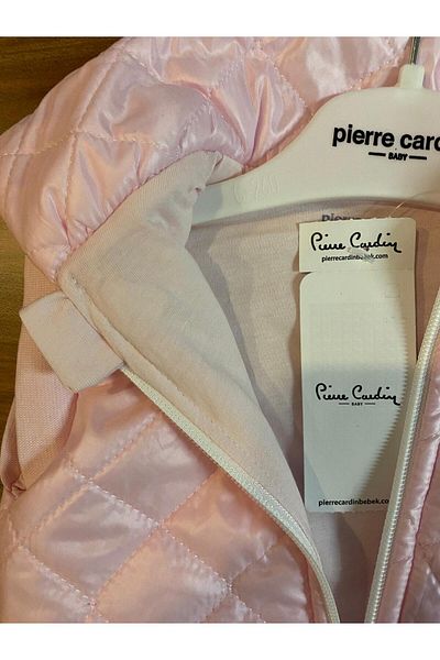 Pierre Cardin Ватиран бебешки елек с цип и изправена яка - Предлага се в 1 размер Large -