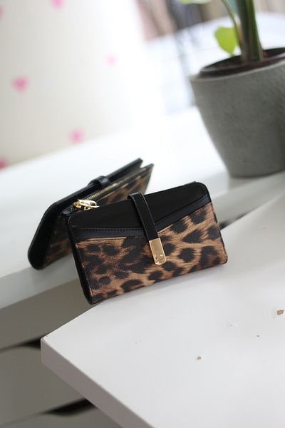 Moom Bag Dámská peněženka s leopardím úpletem se zlatou texturou