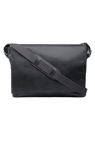 Hidesign Cooper 02 Large Messenger Bag for Men | Premium Genuine Leather | Sleek & Spacious | Black