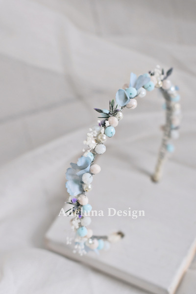 Tasarım Mavi boncuklu kristal taç