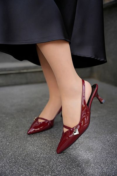 LAMİNTA Marimar Burgundy Heart Detaliat Curea cu vârf ascuțit Pantofi cu toc pentru femei