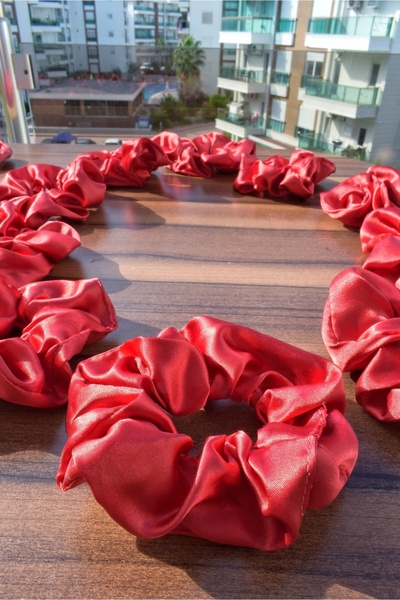 RENGARENK Red Satin Scrunchie - Buckle, Henna, Engagement, Wedding