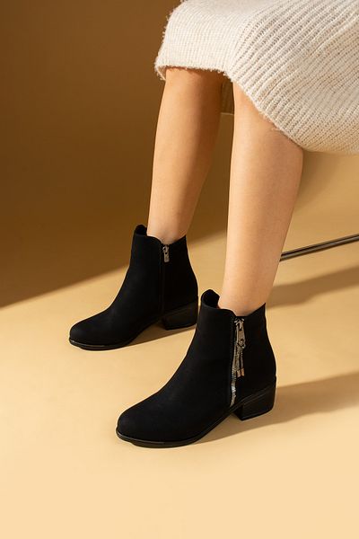Pembe Potin Women's Black Nubuck Poly Sole Zippered Daily Comfortable Fit Warm Lined Boots