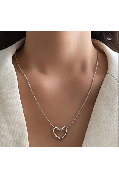 The Simu الفولاذ المقاوم للصدأ اللون الفضي عقدة القلب قلادة