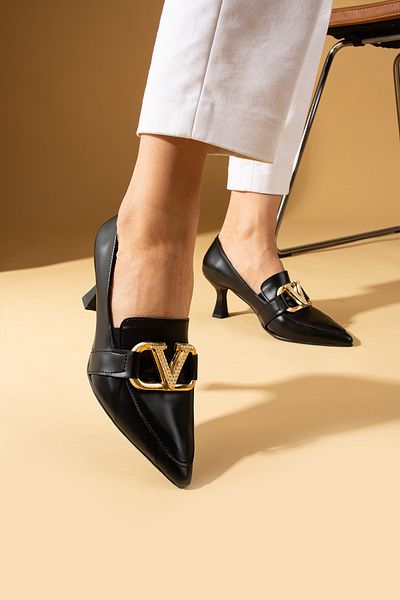 Pembe Potin New Season Women's Black Buckle Stylish Classic Heeled Shoes