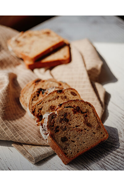 Güneşer Bakery % 100 Ekşi Mayalı Üzümlü Cevizli Tam Buğday 750 Gr.