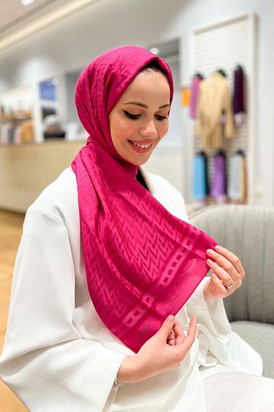 Armine Zigzag Pattern, Cotton Jacquard Shawl - Dia7-52 - Fuchsia