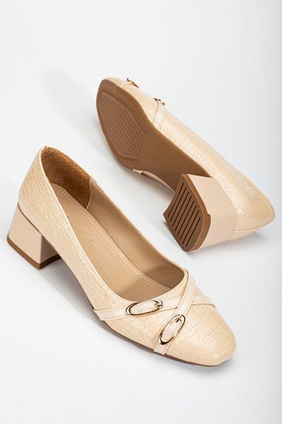 Dilimler Ayakkabı Large Size Crocodile Patent Leather Blunt Toe Beige Women's Low Heeled Shoes
