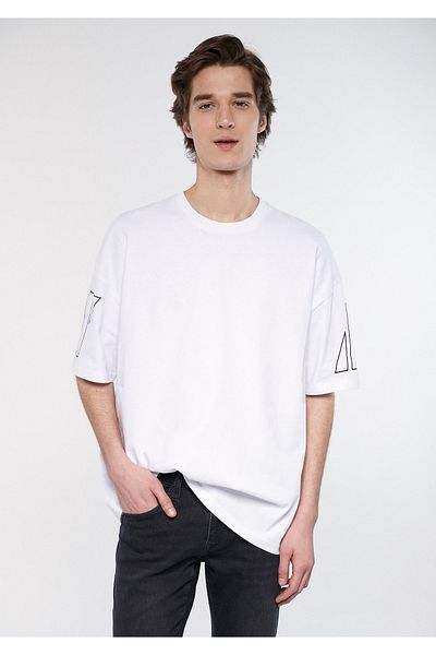 Mavi Pro Logo Sleeve Detailed White T-Shirt Oversize / Wide Cut 0611530-620
