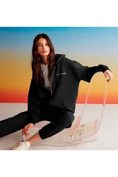 GRIMELANGE AMETIS Damen-Sweatshirt mit Fleece-Innenseite, Stickerei, Textdetails, Bio-Baumwolle, übergroß, mit Kapuze, Schwarz