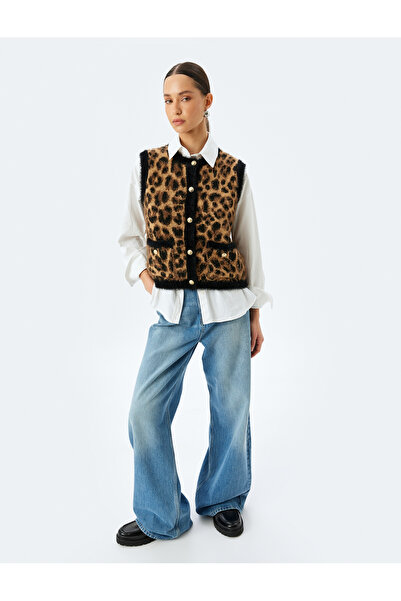 Koton Round Neck Sleeveless Leopard Print Plush Vest with Buttoned Pockets