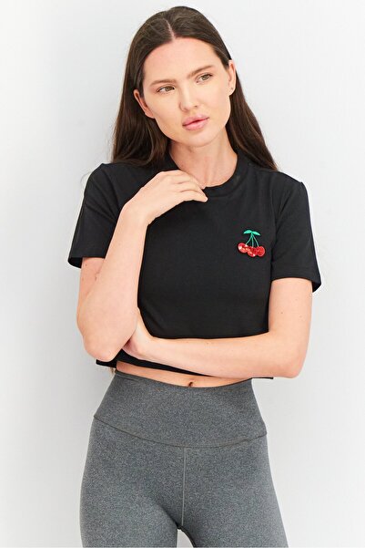 adidas بلوزة قصيرة مزينة بالترتر بتصميم رياضي للنساء، باللون الأسود