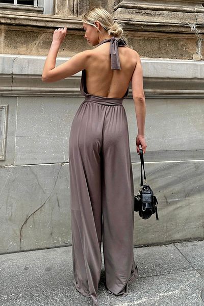 Swist Nerzfarbener Neckholder-Overall für Damen mit tiefem Ausschnitt