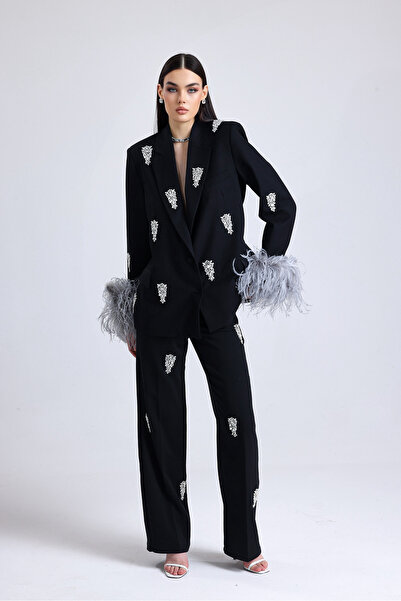 Genel Markalar Tasarım Kolları Tüylü Otriş Detaylı Taş İşlemeli Ceket Pantolo...