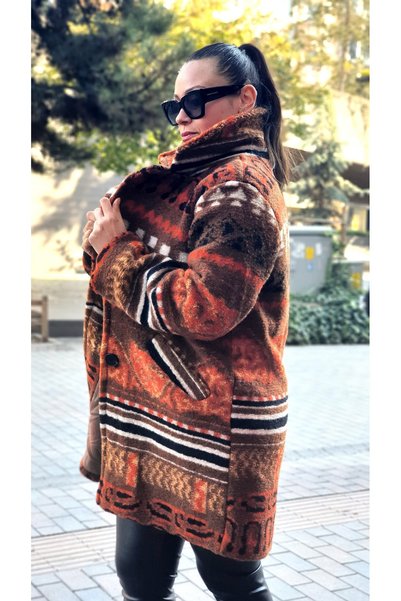 Park Moda İtalyan Kadın Yün Kaban Etnik Desen