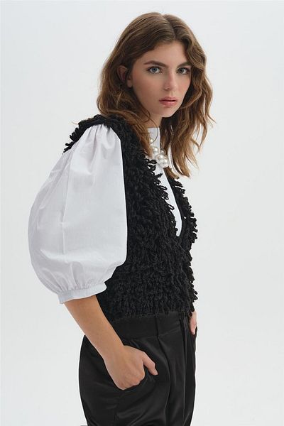 SHERIN Black Tasseled Cardigan