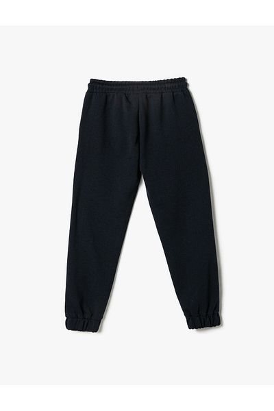 Koton Basic-Jogger-Jogginghose mit gebundener Taille