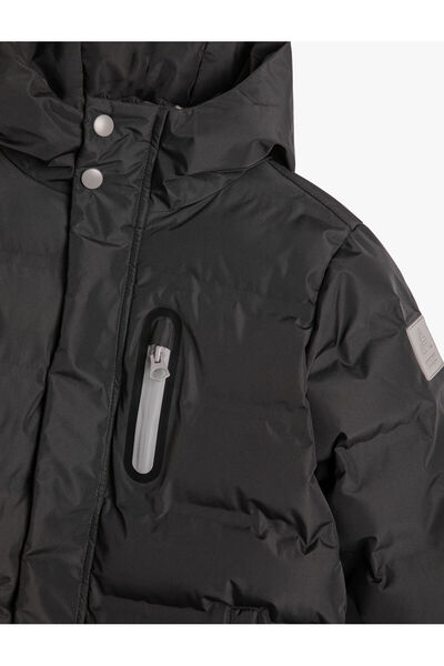 Koton Langer, aufblasbarer Mantel mit Fleece-Futter, gestepptem Kapuzenpullover und Windschutz