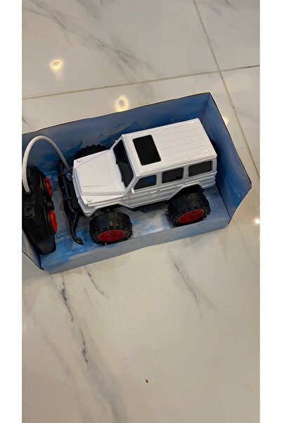 Magicway Uzaktan Kumandalı Işıklı Off Road Beyaz Jeep Full Fonksiyonlu Pilli Oyuncak Araba